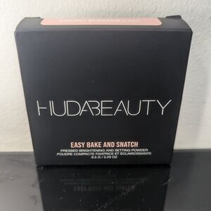 HUDA BEAUTY Easy Bake and Snatch Setting Powder - Cherry Blossom Cake